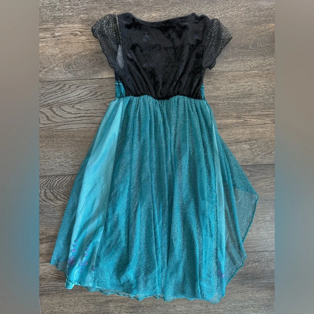 Disney - Frozen II - Princess Anna - Girls Nightgown - Size 5T - Picture 4 of 6